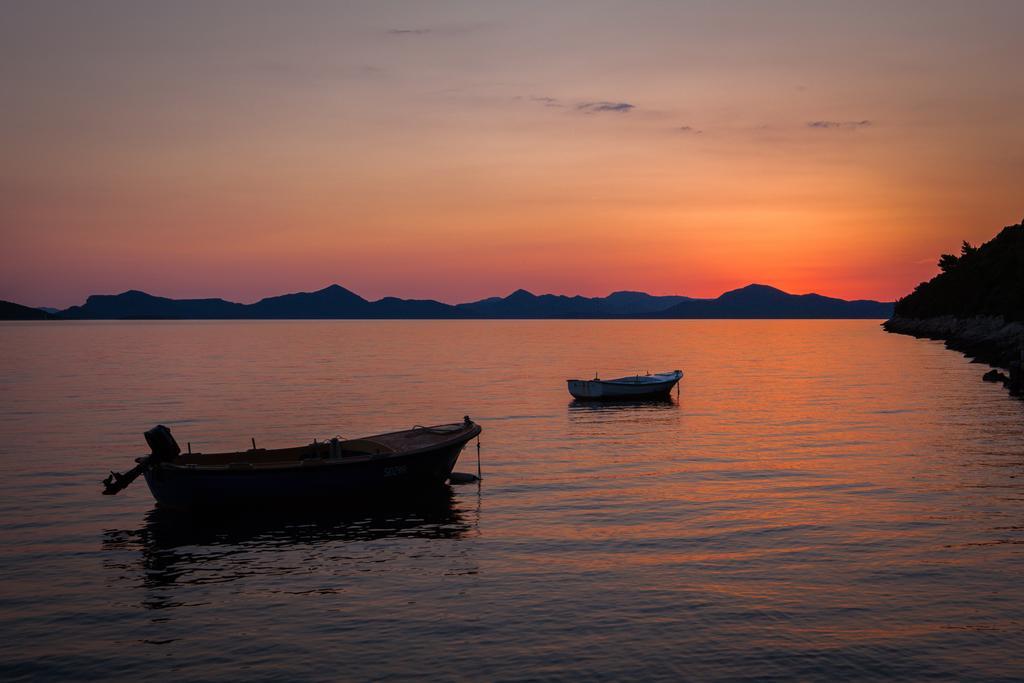 Apartments Ratac Lobrovic With Private Beach And Beautiful Sunset Slano Dış mekan fotoğraf